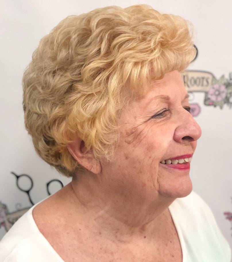 20 Elegant Hairstyles for Women over 70 to Pull Off in 2021