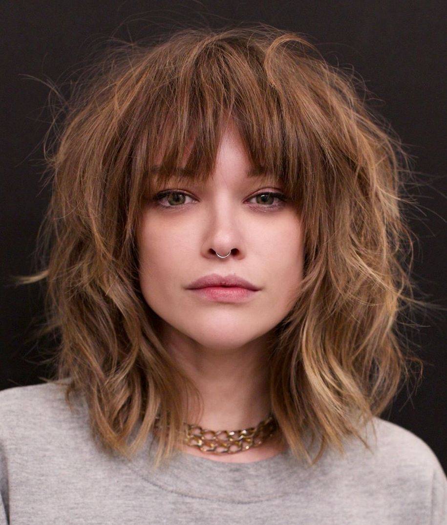 25 Beautiful Medium Length Hairstyles for Women with Bangs - Womanstrong