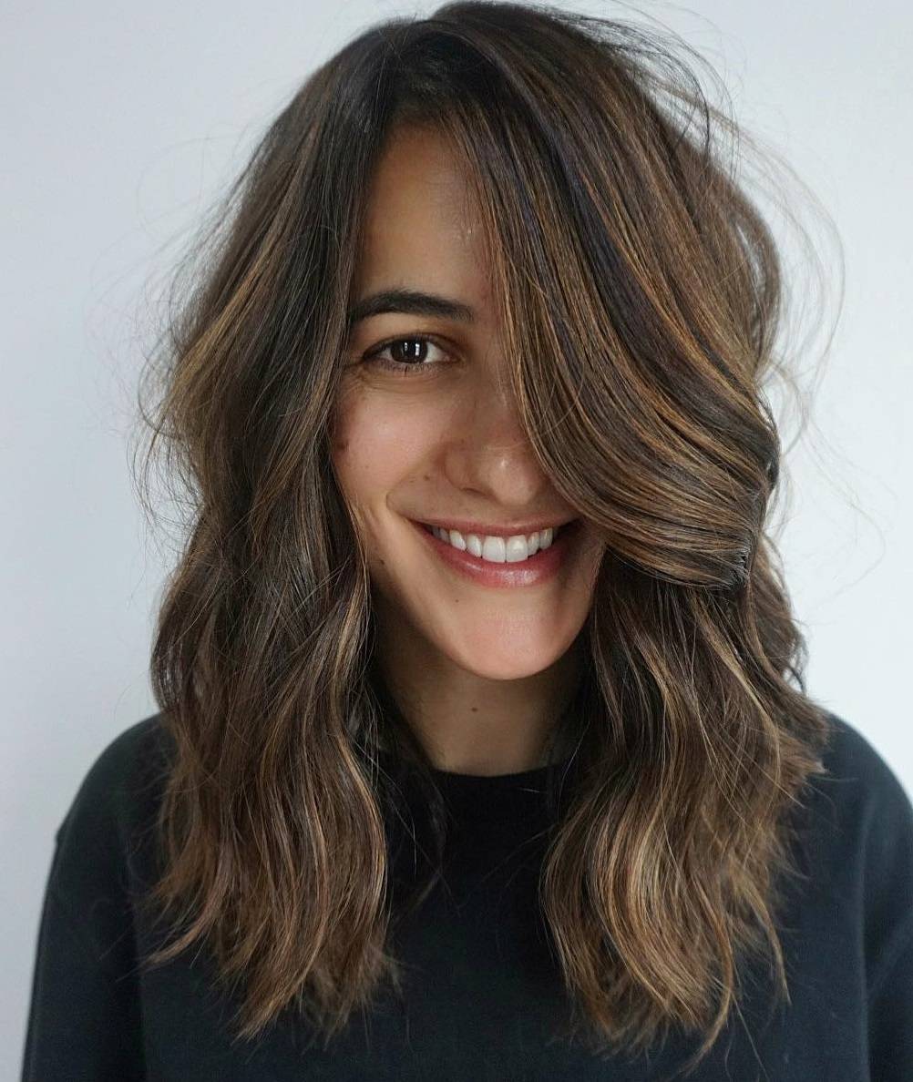 30 Flattering Hairstyles for Long Faces You’ll Want to Try in 2021