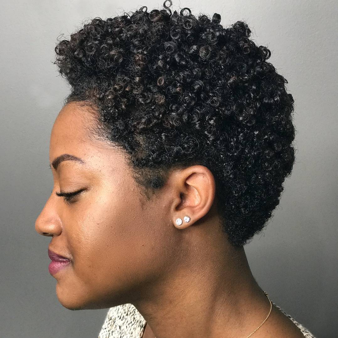 35 Captivating Short Hairstyles for Thick Hair You’ll Want to Don in 2021