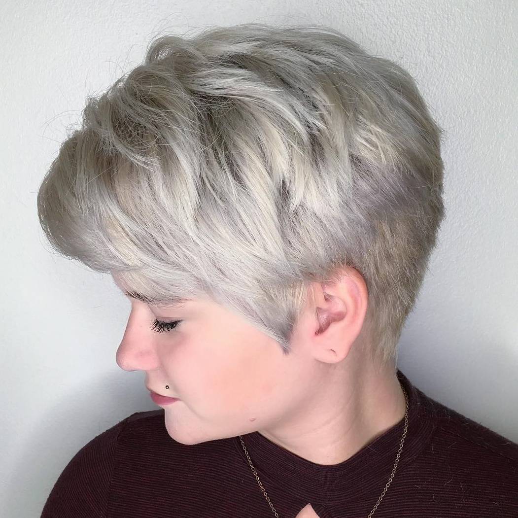 35 Captivating Short Hairstyles for Thick Hair You’ll Want to Don in 2021