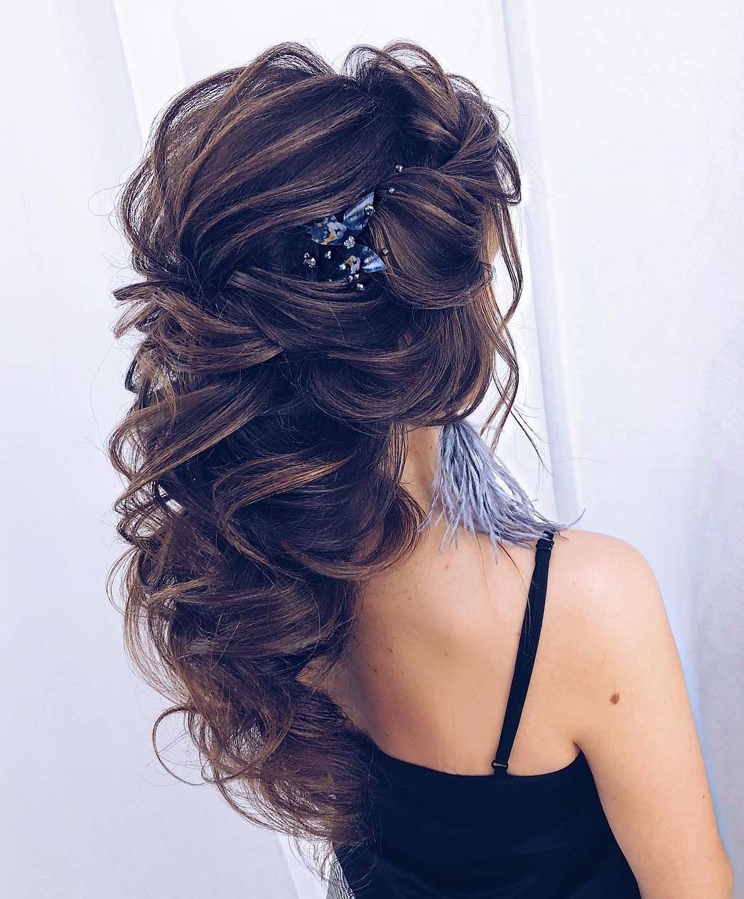 40 Captivating Hairstyles for Thick Hair You Can’t Miss in 2021