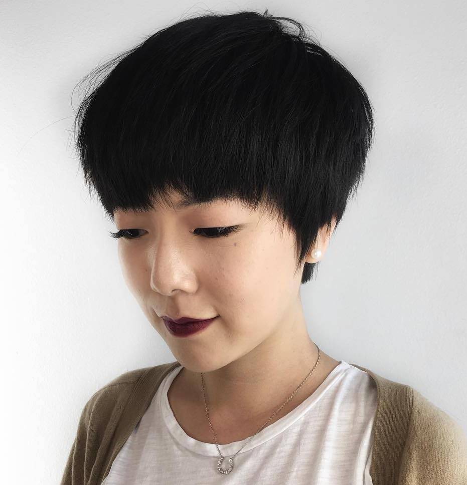 40 Short Hairstyles and Haircuts for Women to Shine in 2021