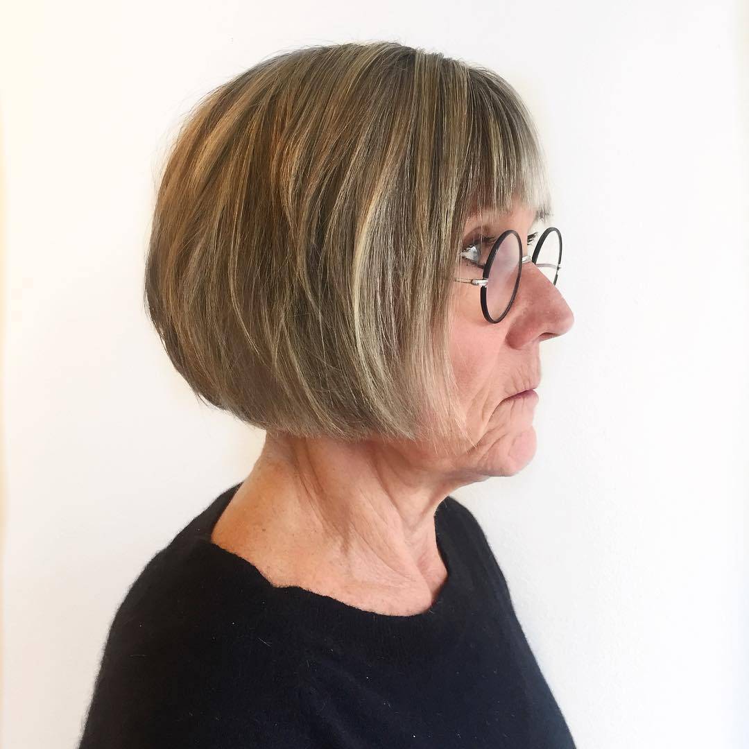 50 Short Hairstyles and Haircuts for Women over 50 to Sport in 2021