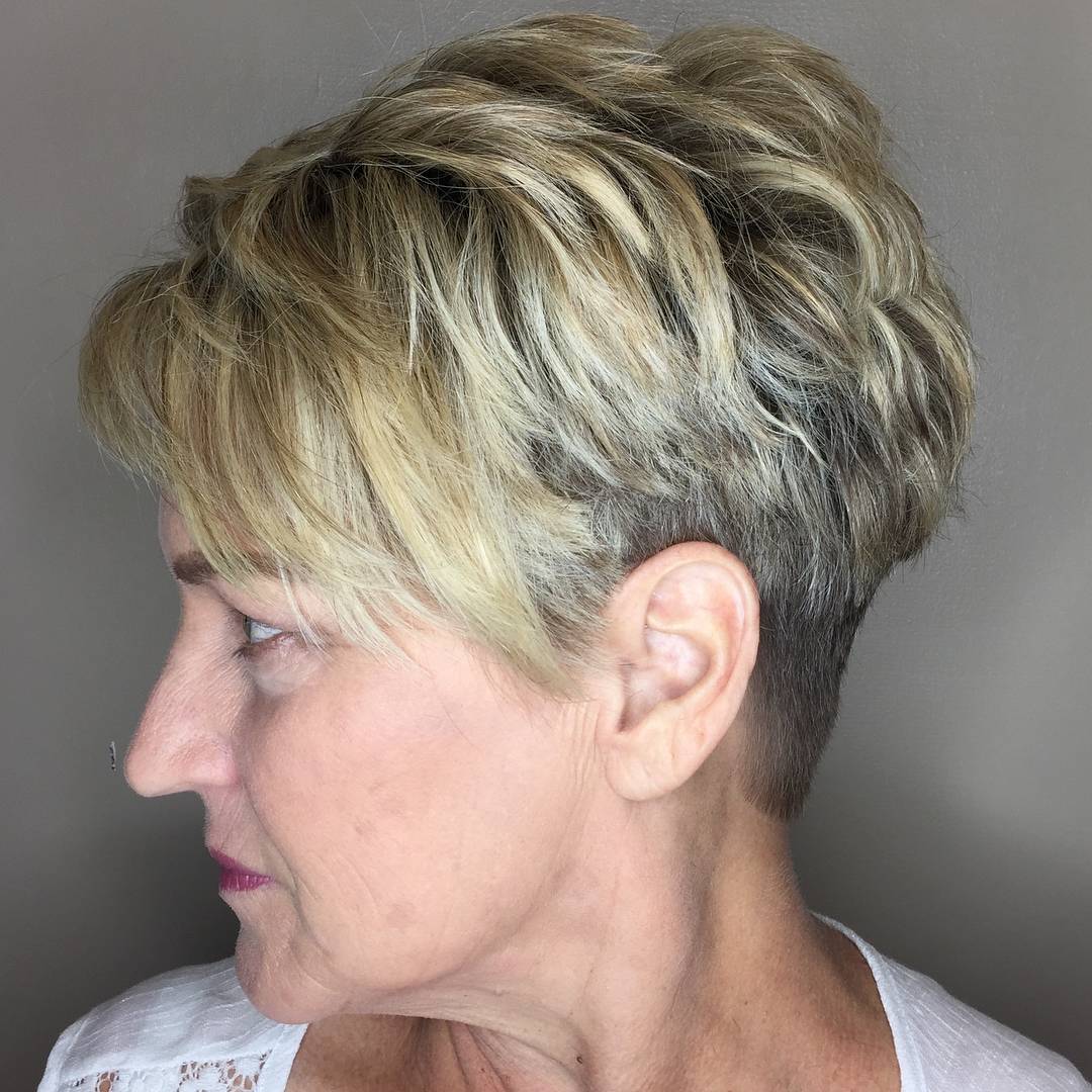 50 Short Hairstyles and Haircuts for Women over 50 to Sport in 2021