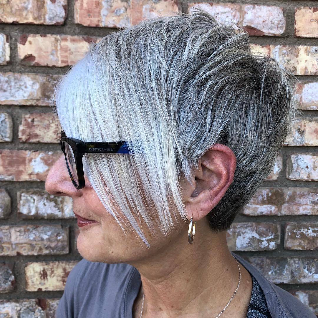 50 Short Hairstyles and Haircuts for Women over 50 to Sport in 2021