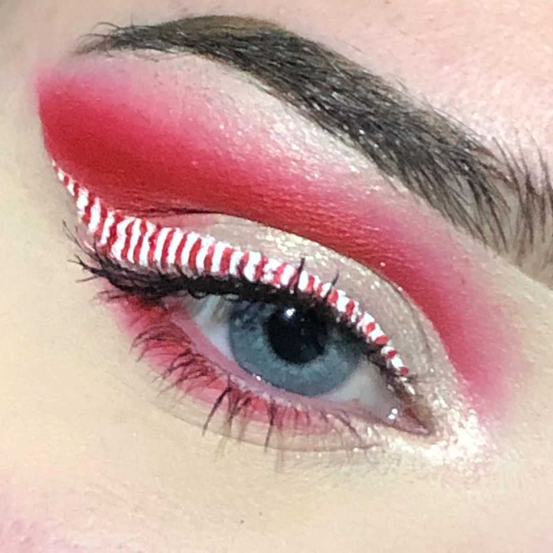 37 Different Christmas Makeup Looks for this Holiday Season- Hairstylery